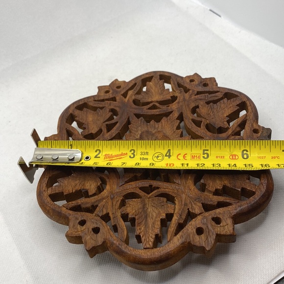 Vintage Hand Carved Wooden Raised Footed Trivet Leaves & Flower Made in India - Picture 6 of 9